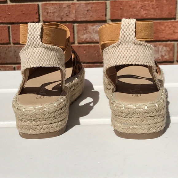 $ FIRM 🌷Leopard Espadrille Sandals - Picture 5 of 6